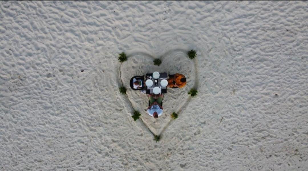 Ukulhas Villa Oceanview Hotel & Spa Exterior foto